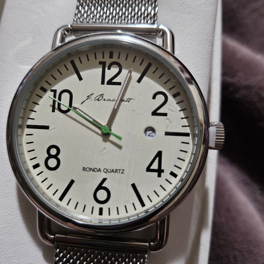 J. Brackett Analog Watch Camden Mesh white dial. Easy to Read. NWT
